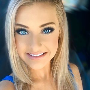 Meet your Posher, Rebecca